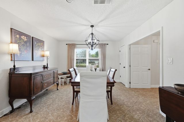 130 Lake Lorraine Circle, Shalimar, FL 32579