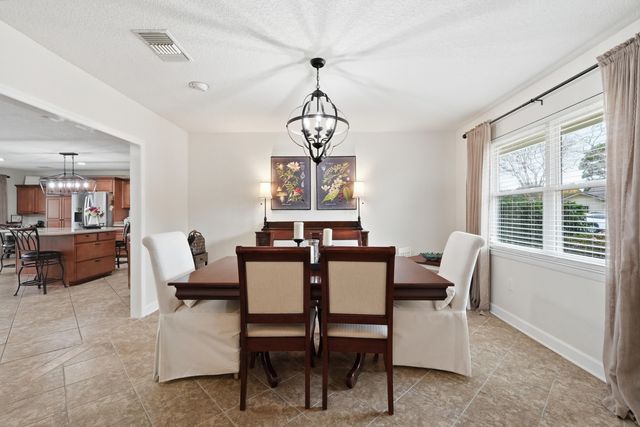 130 Lake Lorraine Circle, Shalimar, FL 32579