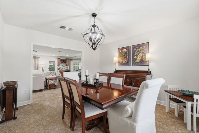 130 Lake Lorraine Circle, Shalimar, FL 32579