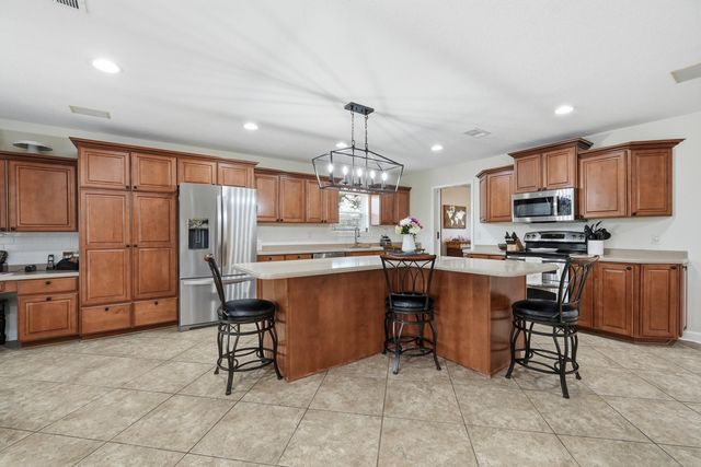 130 Lake Lorraine Circle, Shalimar, FL 32579