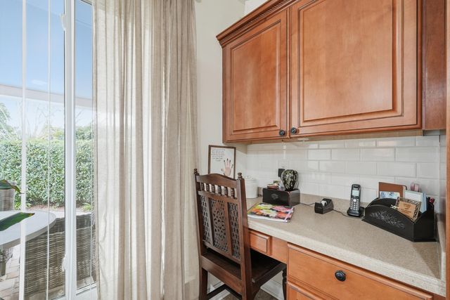 130 Lake Lorraine Circle, Shalimar, FL 32579