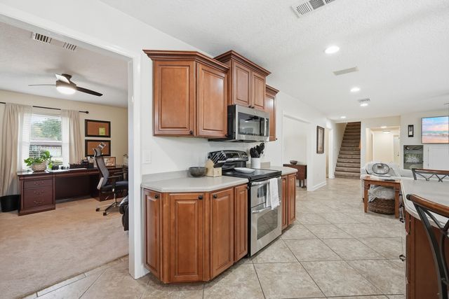 130 Lake Lorraine Circle, Shalimar, FL 32579