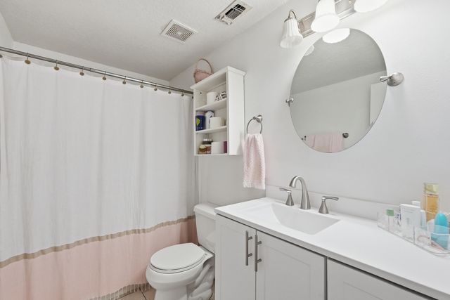 130 Lake Lorraine Circle, Shalimar, FL 32579