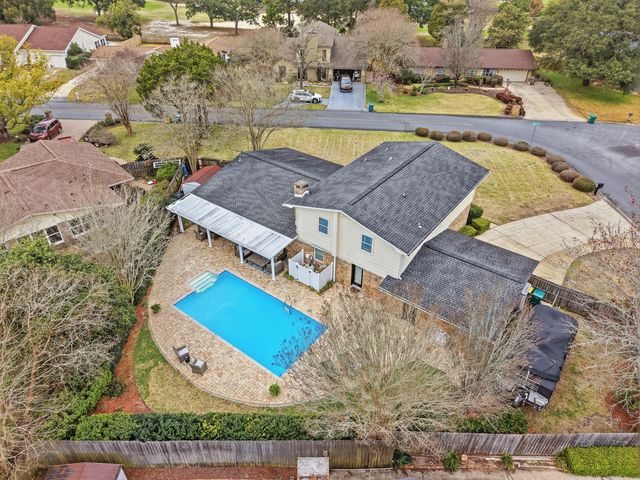 130 Lake Lorraine Circle, Shalimar, FL 32579