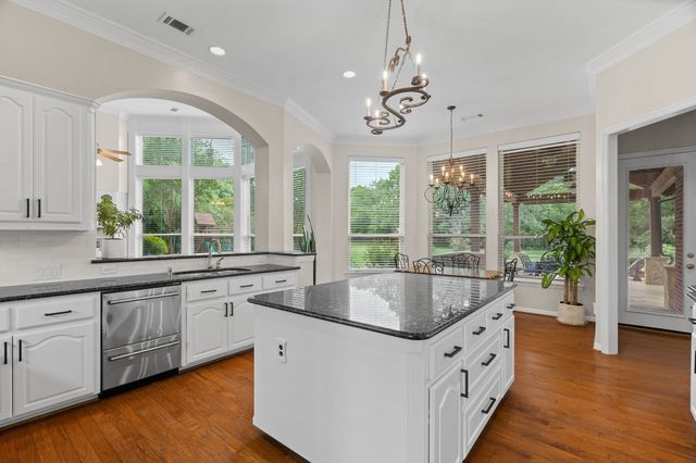 122 W Carruth Lane, Double Oak, TX 75077