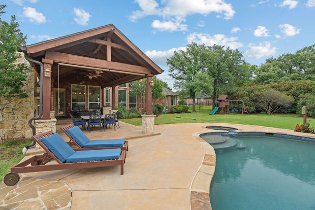 122 W Carruth Lane, Double Oak, TX 75077