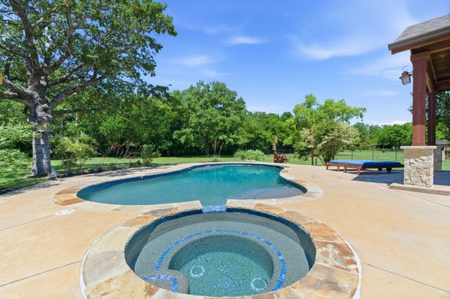 122 W Carruth Lane, Double Oak, TX 75077