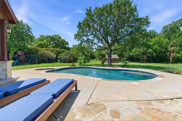 122 W Carruth Lane, Double Oak, TX 75077