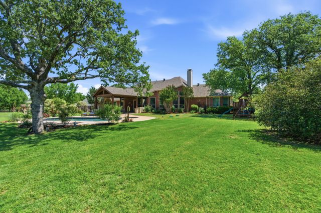 122 W Carruth Lane, Double Oak, TX 75077