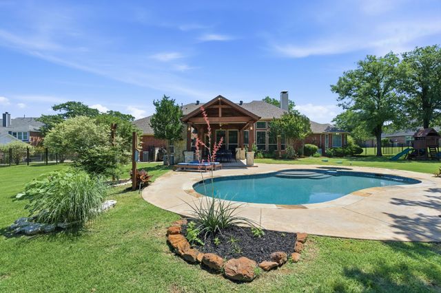 122 W Carruth Lane, Double Oak, TX 75077
