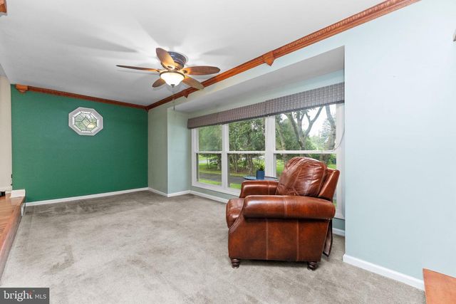 5 MAPLE ST, North Wales, PA 19454
