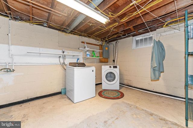 5 MAPLE ST, North Wales, PA 19454
