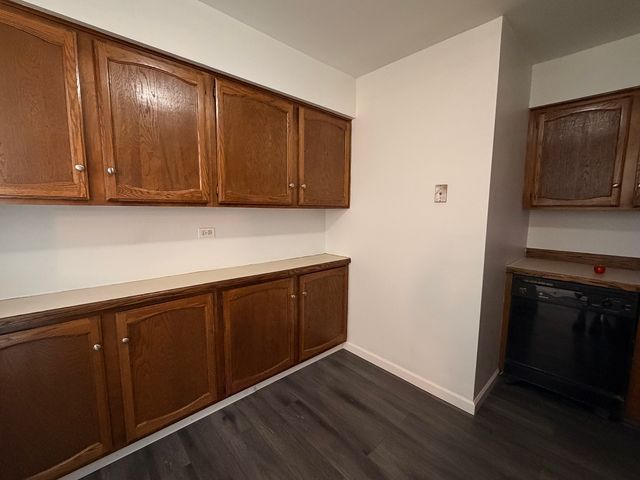 149 Gregory Street 10, Aurora, IL 60504