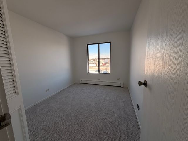 149 Gregory Street 10, Aurora, IL 60504