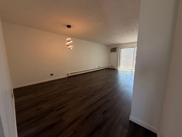 149 Gregory Street 10, Aurora, IL 60504