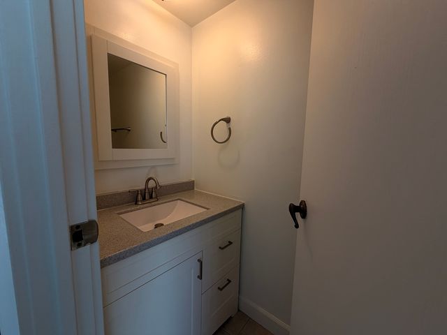 149 Gregory Street 10, Aurora, IL 60504