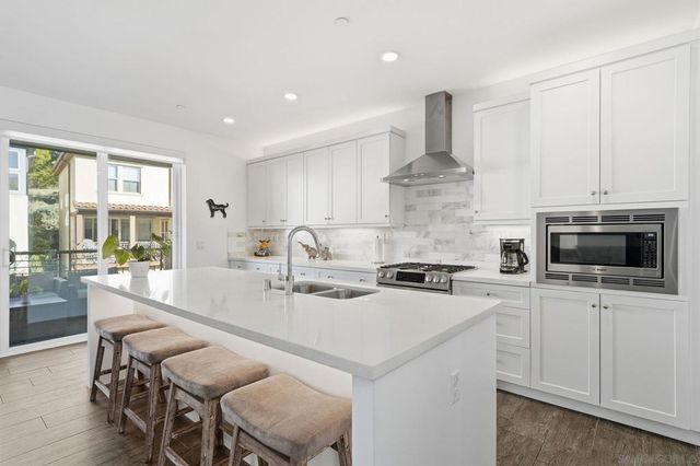 8337 Summit way, San Diego, CA 92108