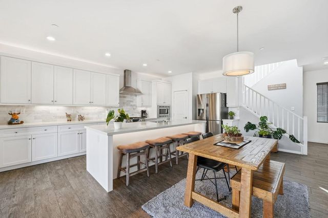 8337 Summit way, San Diego, CA 92108