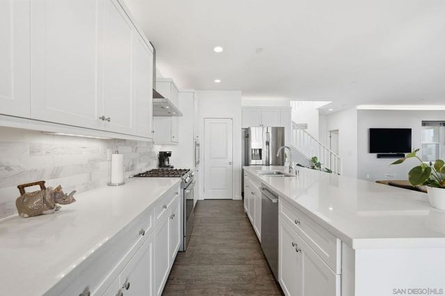 8337 Summit way, San Diego, CA 92108