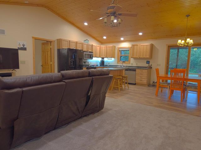 N7886 Highway 80, New Lisbon, WI 53950