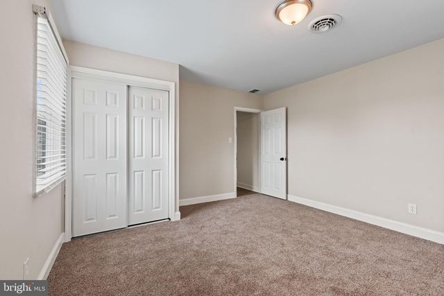 66 CHESTERFIELD DR, New Castle, DE 19720