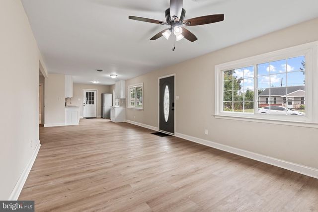 66 CHESTERFIELD DR, New Castle, DE 19720