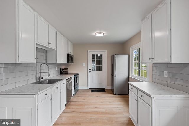 66 CHESTERFIELD DR, New Castle, DE 19720