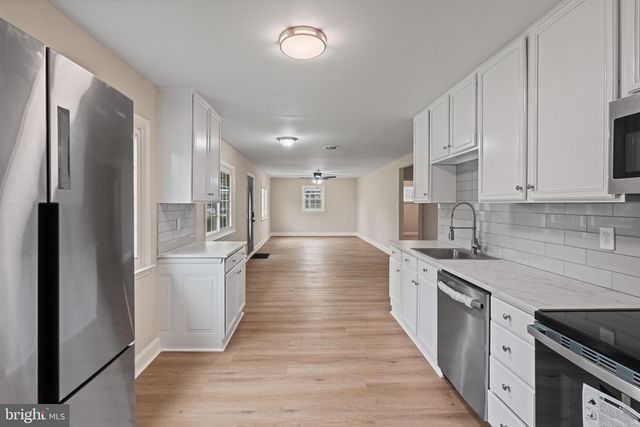 66 CHESTERFIELD DR, New Castle, DE 19720