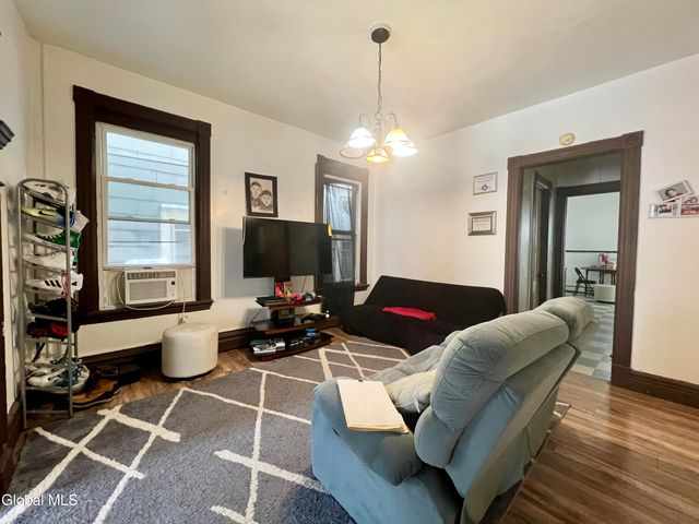 534 1st Street, Albany, NY 12206