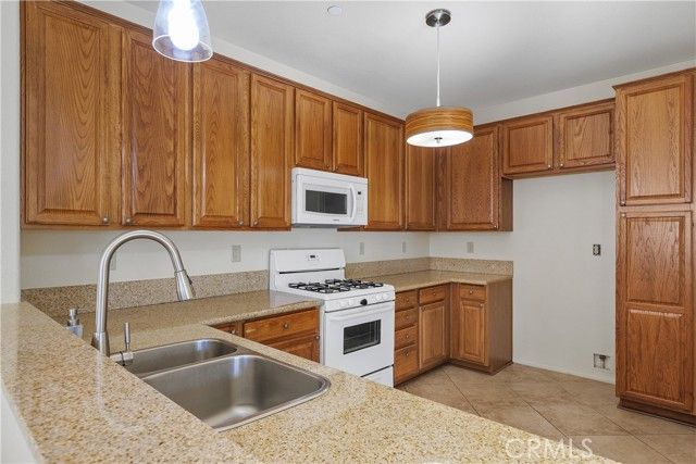 93 Kansas 202, Redlands, CA 92373