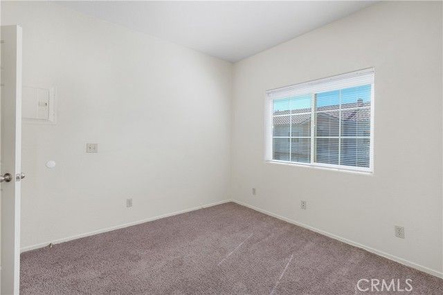 93 Kansas 202, Redlands, CA 92373