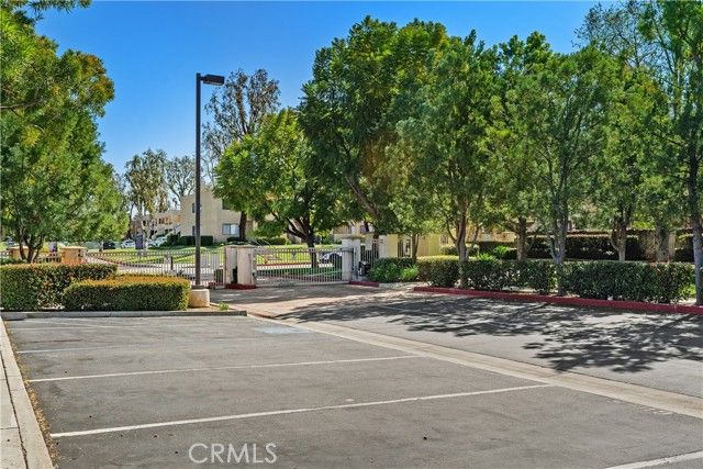 93 Kansas 202, Redlands, CA 92373