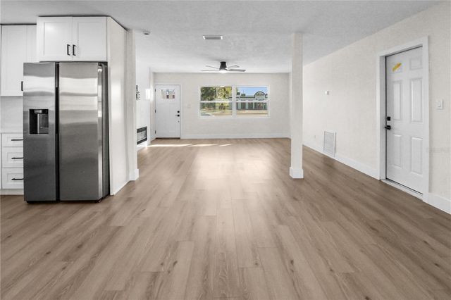 8537 74TH AVENUE N, Seminole, FL 33777