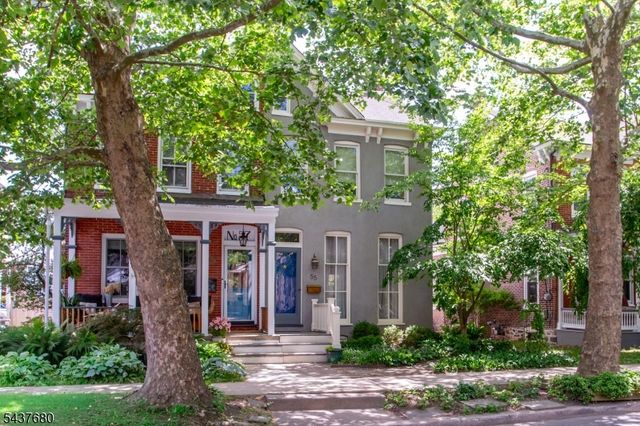 55 Elm St, Lambertville City, NJ 08530