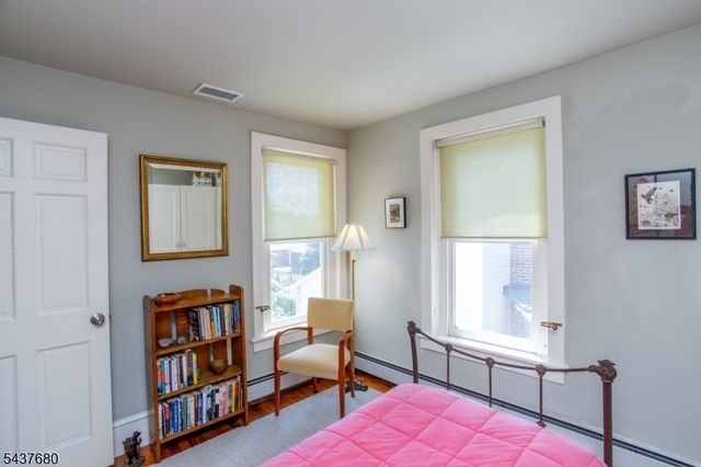 55 Elm St, Lambertville City, NJ 08530