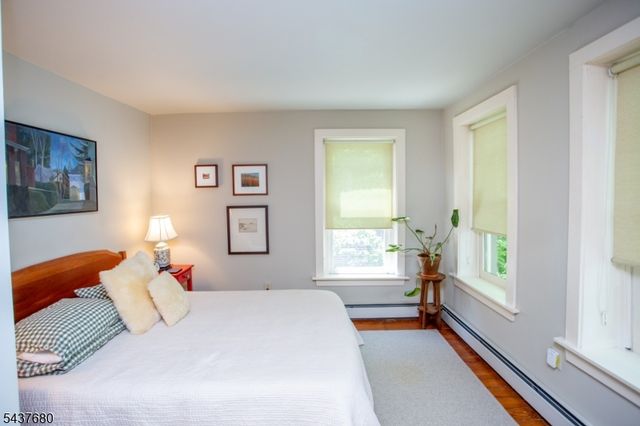 55 Elm St, Lambertville City, NJ 08530