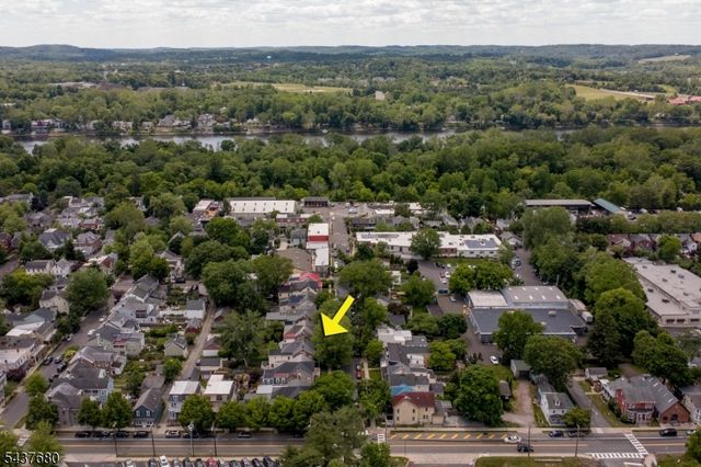 55 Elm St, Lambertville City, NJ 08530
