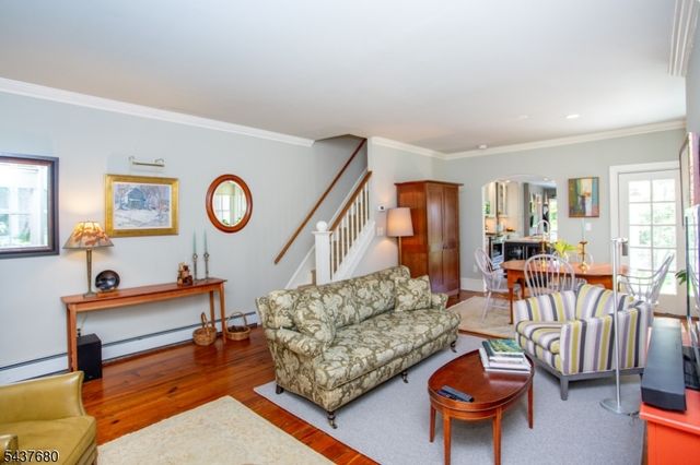 55 Elm St, Lambertville City, NJ 08530