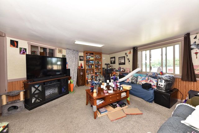 N96W20275 County Line ROAD, Menomonee Falls, WI 53051
