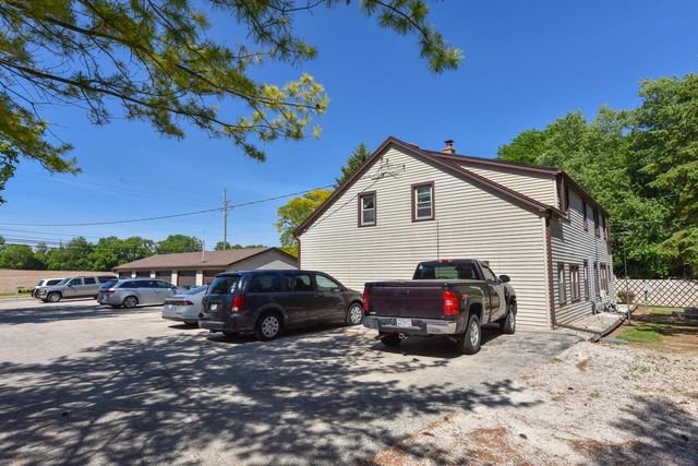 N96W20275 County Line ROAD, Menomonee Falls, WI 53051