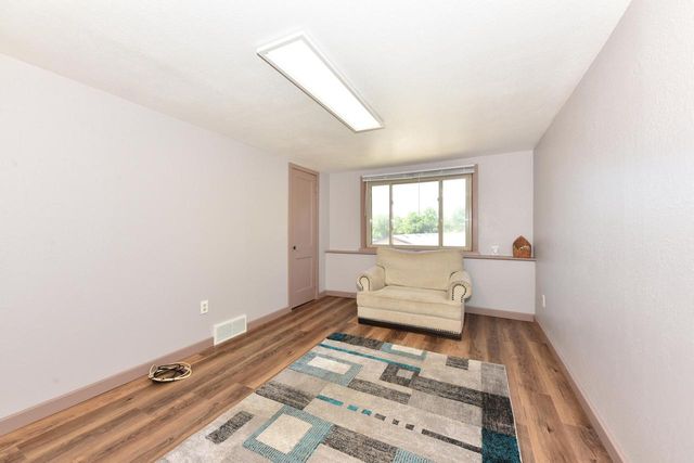 N96W20275 County Line ROAD, Menomonee Falls, WI 53051