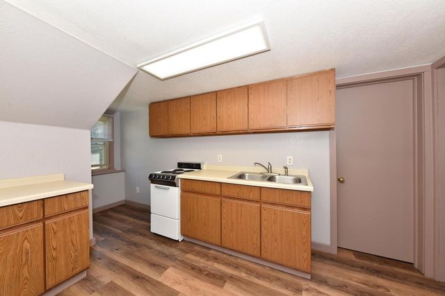 N96W20275 County Line ROAD, Menomonee Falls, WI 53051