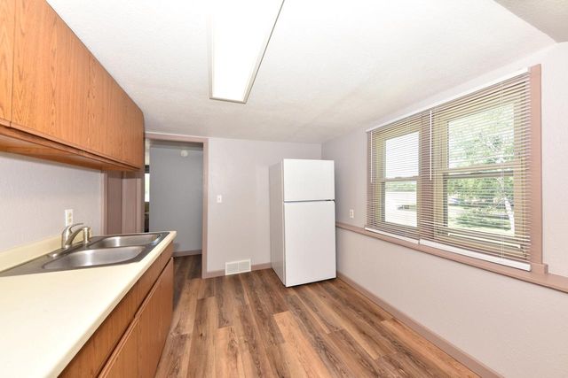 N96W20275 County Line ROAD, Menomonee Falls, WI 53051
