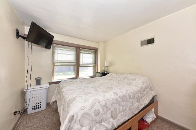 N96W20275 County Line ROAD, Menomonee Falls, WI 53051