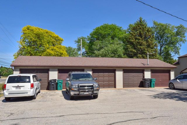 N96W20275 County Line ROAD, Menomonee Falls, WI 53051