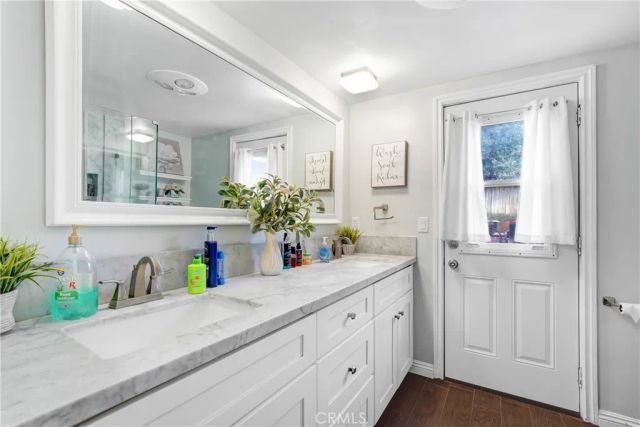 11800 Gager, Sylmar, CA 91342