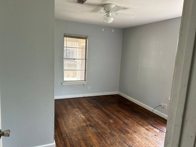 119 Vandenburg Drive, Denison, TX 75020