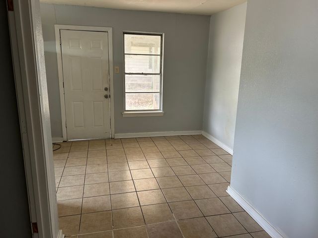 119 Vandenburg Drive, Denison, TX 75020