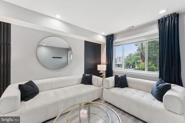 1525 MORRIS RD SE, Washington, DC 20020