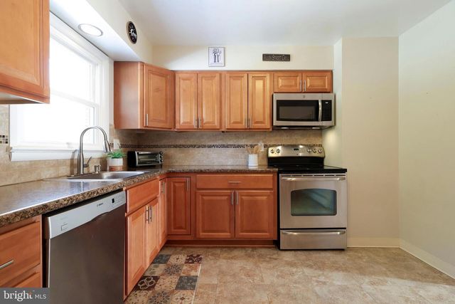 541 E MCCORMICK AVE, State College, PA 16801